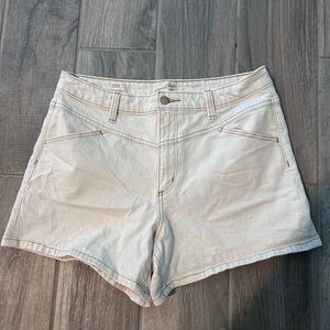 Universal Thread Women's Light Tan Jean Shorts